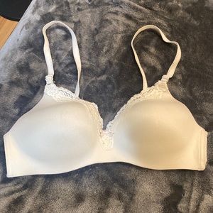 Maidenform - wireless - 38B